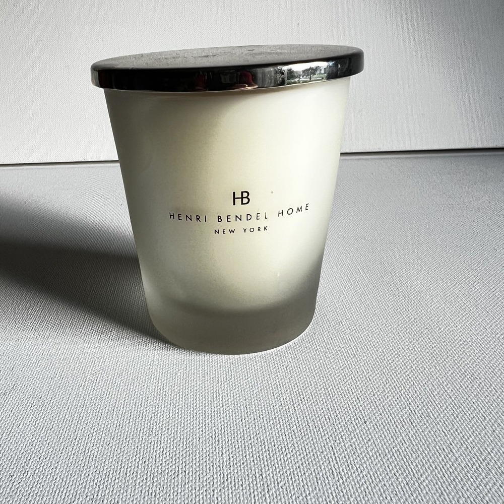 Henri Bendel Home Pomegranate Scented Candle 10oz Frosted Glass Jar Silver Lid